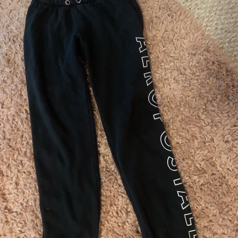 XS Aeropostale joggers in black